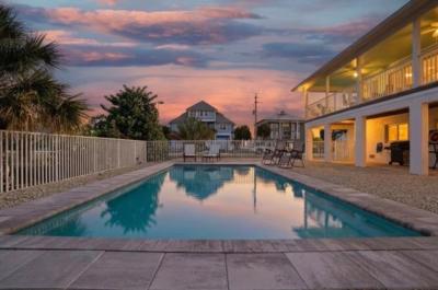 Redfish Retreat - South End Pool Home