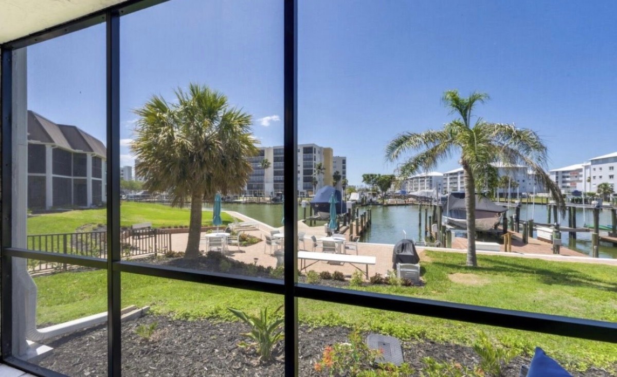 Sea Gypsy Vacation Rentals-Estero Yacht & Racquet 210-image-1