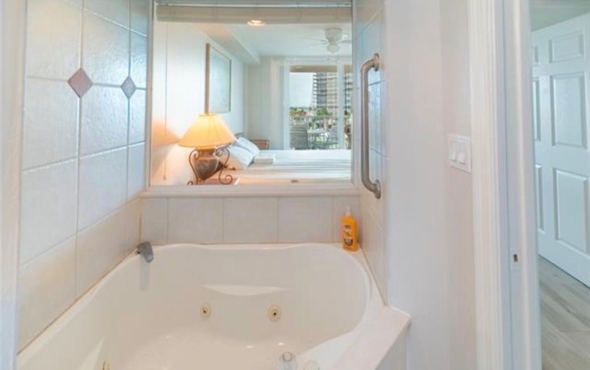 Sea Gypsy Vacation Rentals-Lovers Key Resort 406 - Dolphin Watching-image-1
